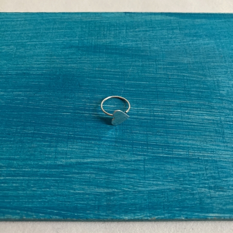 Piercing Para Furo Circular com detalhe de coração