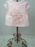 Blusa Infantil Rosa com Flor, Strass e Pérolas no Tamanho 2 - Petit Cherie