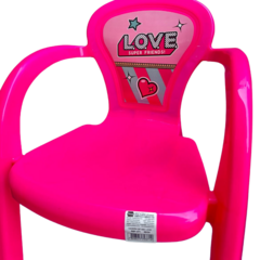Cadeira Infantil Love na internet