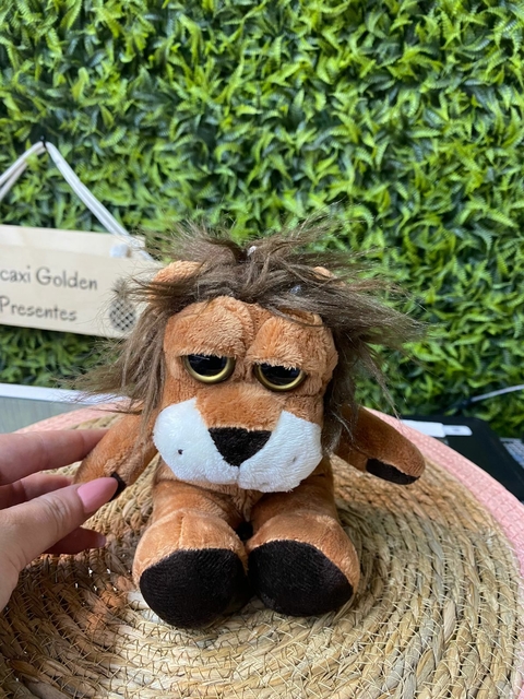 Pelucia Leão