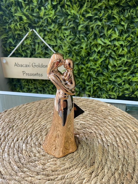 Estatueta Mae e Filho Colo Rose Gold