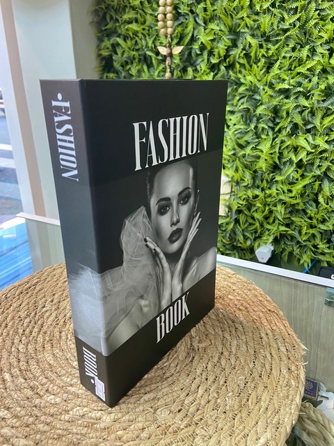 Livro Fake Fashion