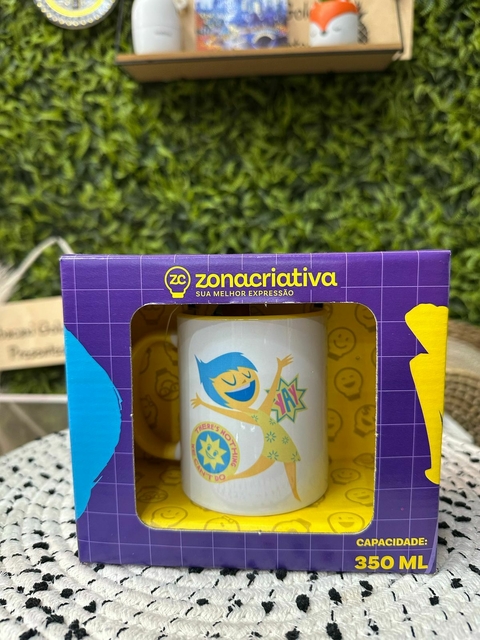 Caneca Divertidamente Alegria - comprar online
