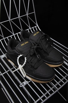 Valencia Distint Black Feel Good - comprar online