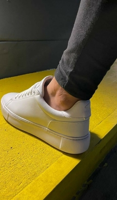 Praga Authentic White Feel Good en internet