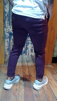 Pantalon Chino El Don Bordo