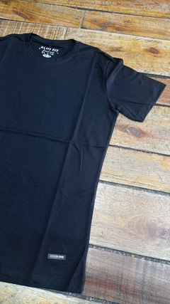 Remera Lycra El Don Negro en internet