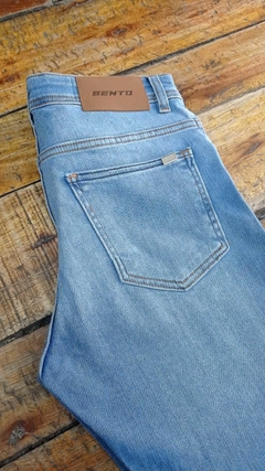 Pantalon Curly Bento en internet
