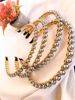 Tiara Pérolas cinza