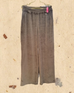 Pantalón de plush en internet