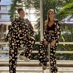Camisão Mel Bolona collab na internet