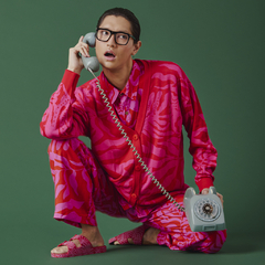 CARDIGAN MATISSE VERMELHO COLLAB na internet