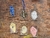 Collares ”obras portables” cápsula coral en internet