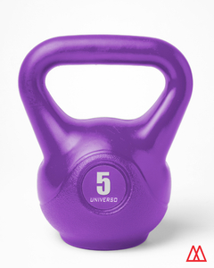 Pesa rusa kettlebell de PVC de 5 kg color púrpura con el número 5 visible.