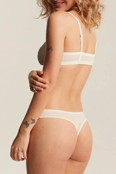 Colaless Selú Elysia