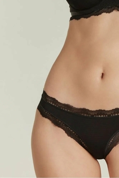 Colaless Selú Exquisitte en internet