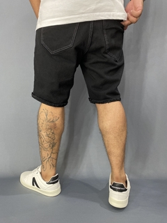 Bermuda Jeans Jay Jones Destroyed Preto na internet