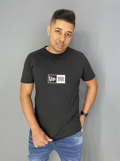 Camiseta New Era Box Branded Preta