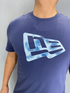 Camiseta New Era Regular Flag Marinho - Jeh Modas Store | Moda Masculina 