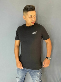 Camiseta Puma Ess Small Preta na internet