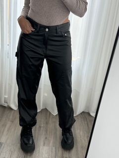Pant Cargo eco cuero - comprar online