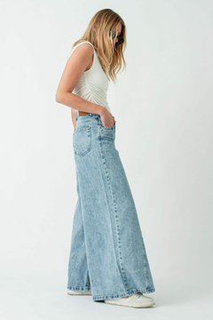 Denim Morrison en internet