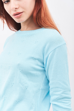 Sweater de hilo lycra, labrado en X. en internet