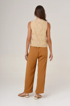 Pantalón de crepe cey , con alforza y bolsillo. - tienda online