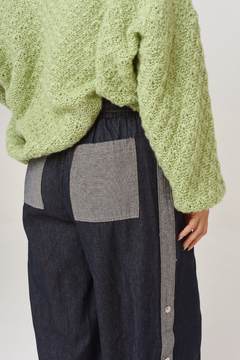 Maxi palazzo de jean combinado y guarda de broches . - tienda online