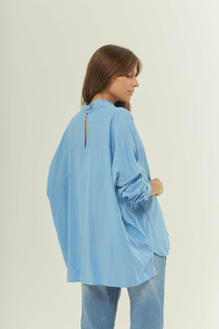 Camisa oversize, de poplin, con gota en espalda en internet