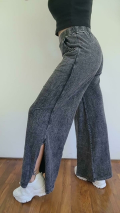 Maxi palazzo de algodón, negro nevado , con tajo lateral. - comprar online
