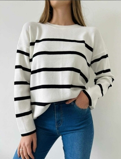 Sweater de bremer con rayas horizontales. - Proverbio