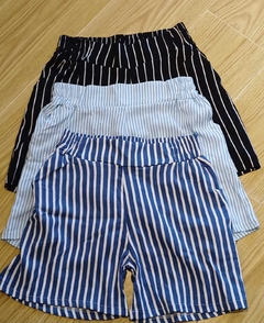 Imagen de Short lino rayado, con bolsillos.