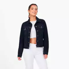 Campera de jean elastizado.