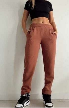 Pantalón de dralon, con elástico en cintura y bolsillos. - tienda online