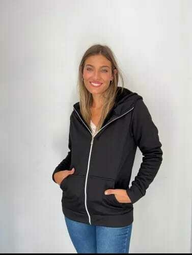 Campera unisex de jersey con piel al tono. - comprar online