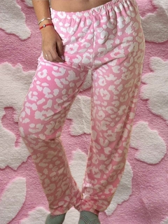Pantalón pijama de plush. Estampas variadas. en internet