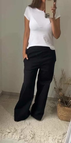 Panatalón wide leg de gabardina , con elástico en cintura. - comprar online