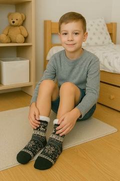 Pantumedia de Niñ@s unisex , de corderito, con base antideslizante. - comprar online