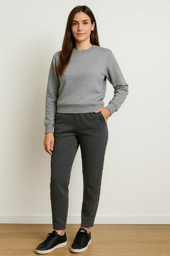 Jogger frizado , con bolsillos. Calidad premium. en internet
