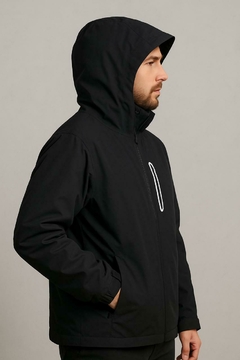 Campera Unisex, de tela impermeable y plush en el interior. - comprar online