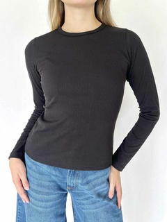 Remera básica, de rib de algodón. - Proverbio