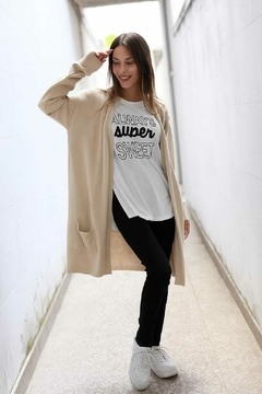 Saco/ capa de bremer 7/8, con bolsillos y tajos . Oversize.