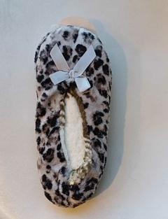 Pantufla ballerina. Con corderito en interior.