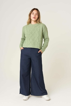Imagen de Sweater tejido, tramado en rombos .