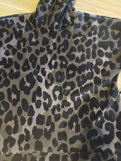 Buzo de corderito, suave. Animal print. Calidad premium. - Proverbio