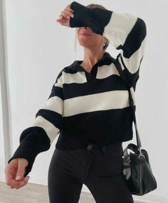 Sweater tejido, cuello chomba, bicolor. en internet