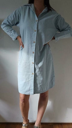 Vestido camisero, con bolsillos. en internet
