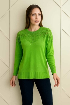 Sweaters de bremer liviano, con diferentes diseños de strass y calados. Importados. Calidad premium. en internet