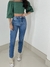 Mom jeans Luana na internet